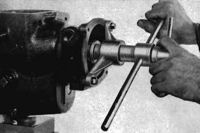 J-938 Transmission Main Shaft Remover and Replacer
